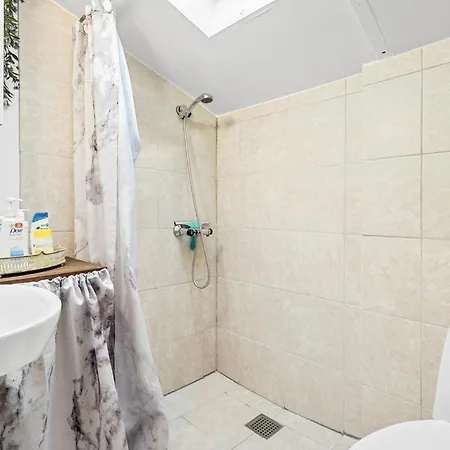 1 Bedroom Nice In Hyllinge
