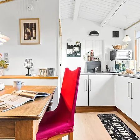 1 Bedroom Nice In Hyllinge Сasa de vacaciones