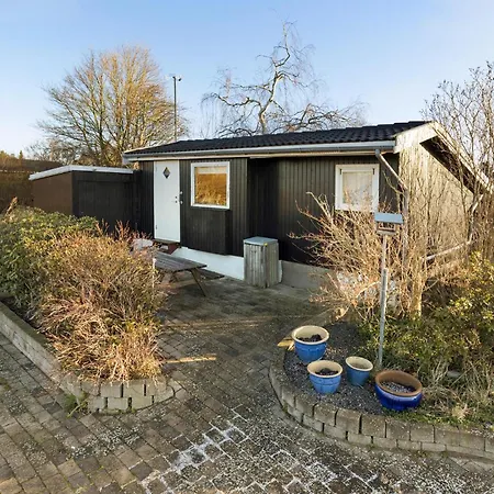 Сasa de vacaciones 1 Bedroom Nice In Hyllinge Kirke-Hyllinge